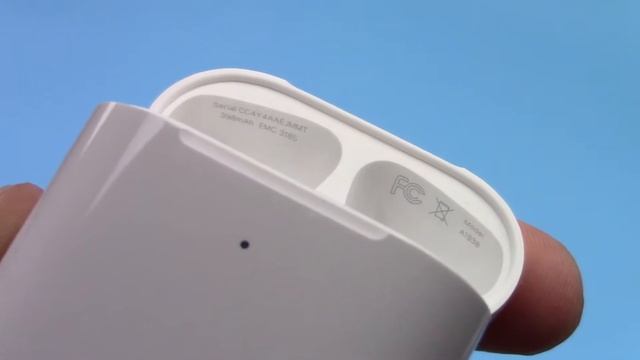 Apple Wireless Charging Case ( беспроводной зарядный футляр для AirPods ) смотреть онлайн