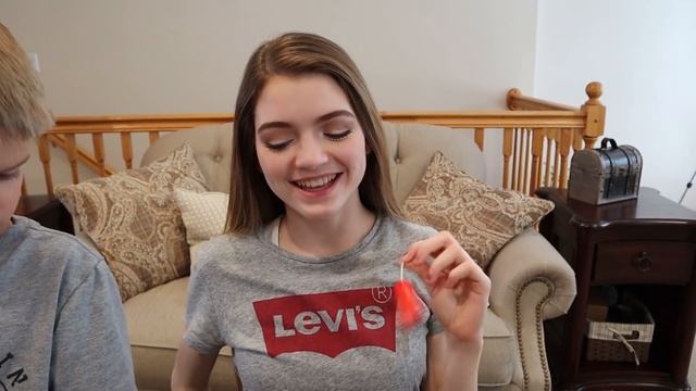 Family Game Night - Boom! Bang! GOLD! Family Fun Game / That YouTub3 Family I Family Channel смотреть онлайн