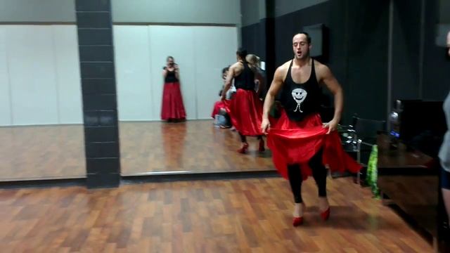 Mon Burlesque class: Tango de Roxanne смотреть онлайн