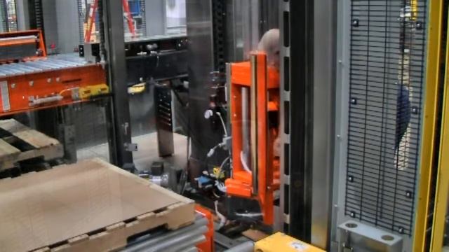 FL1000SW Floor Level Palletizer - Replacing Film in Cartridge смотреть онлайн