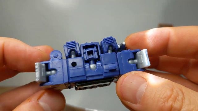 FLYGUYtoys Hasbro Transformers Kingdom Core Class Soundwave Review WFC-K21 Toy Action Figure Review смотреть онлайн