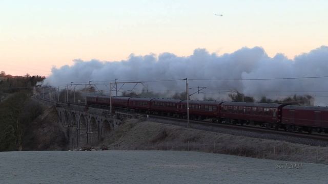 LMS 45212 & 45407 at a Frosty Docker Viaduct 12/4/21. смотреть онлайн