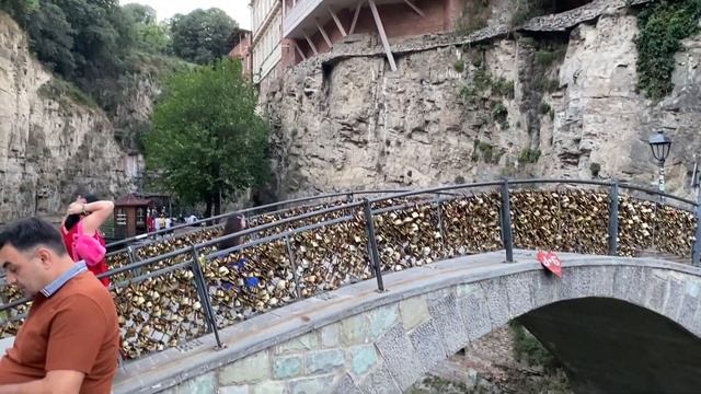 Tiflis (Tbilisi) Georgia | Walking Tour to the Waterfall смотреть онлайн