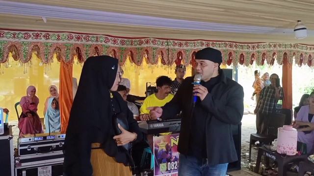 Menghibur Warga Desa Tuncung, Kecamatan Maiwa, Kabupaten Enrekang MAKASAR SULAWESI SELATAN смотреть онлайн