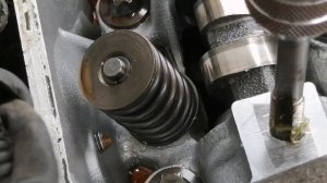 Logan ремонт шпильки коромысла