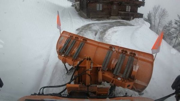 ❄️Snow removal Tyrol❄️Winter service with Unimog U400 from February 2nd, 23