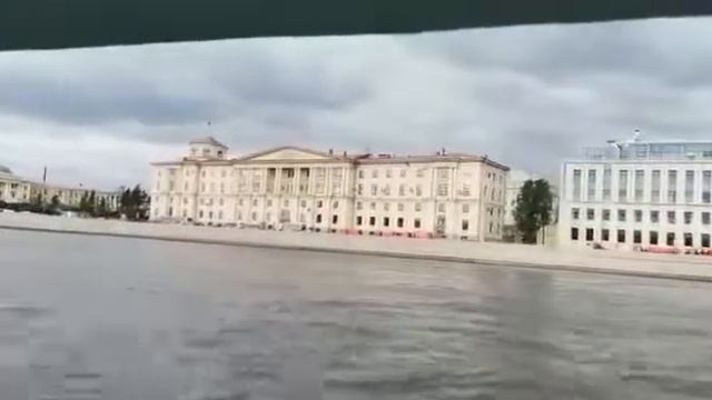 Прогулка на теплоходе по Неве. Август 2019 год. смотреть онлайн
