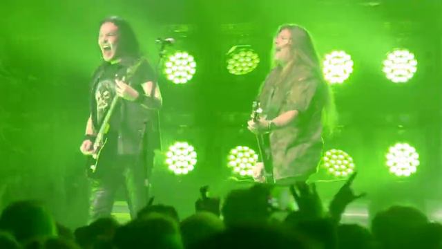 Dirkschneider - Head Over Heels [Live in Brno 2016] смотреть онлайн
