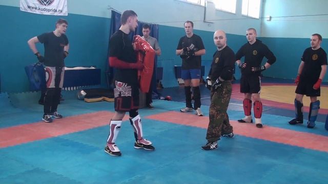 Три эффективных удара. Простая самооборона S.P.A.S., часть 3.