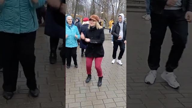 Забери меня с собою."Русский стиль."В Гомельском парке. 01.04.2023. смотреть онлайн
