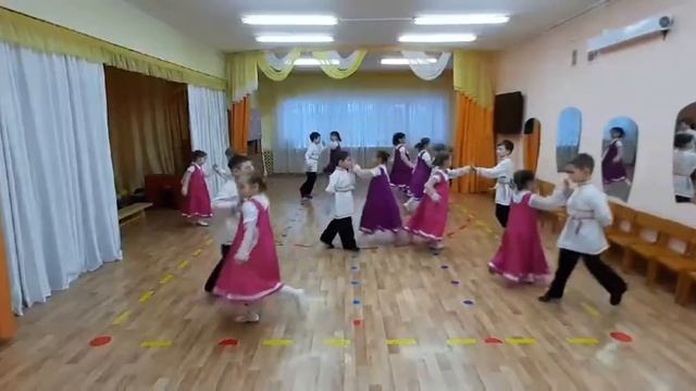 коллектив Ритм "Московская кадриль" смотреть онлайн