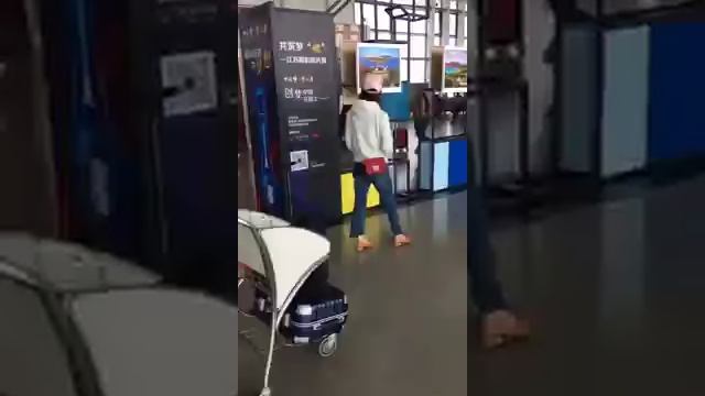 девушка и чемодан ребятам на фронт я там уже был и знаю каково это 2202 2003 4591 2586 смотреть онлайн