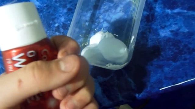 Как сделать лизуна из пены для бритья и зубной пасты... смотреть онлайн