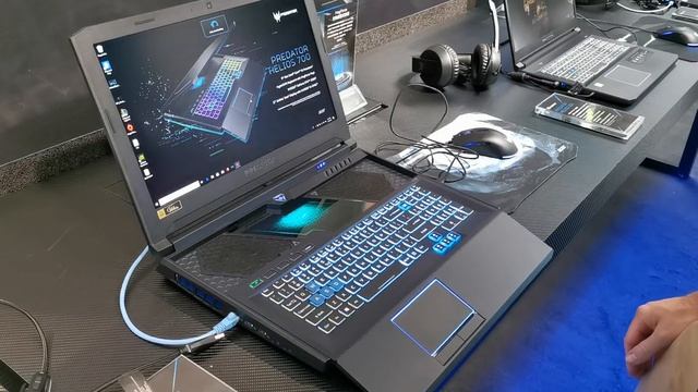 Acer Predator Helios 700 keyboard смотреть онлайн