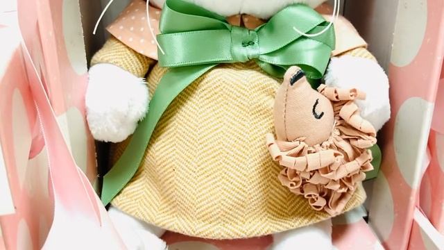 Кошечка Ли-Ли Baby в платье с ежиком смотреть онлайн