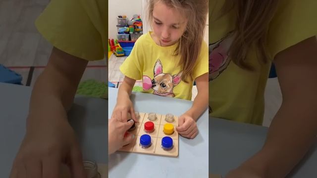 Развиваем мелкую моторику рук. Развивающее пособие - "Развивающий планшет" смотреть онлайн