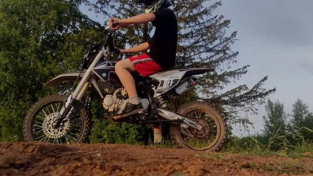 Питбайк "REGULMOTO FIVE EN"125 смотреть онлайн