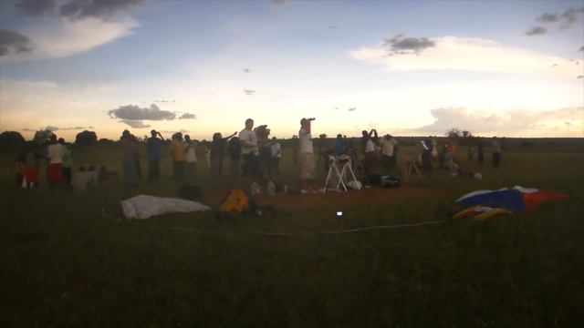 2013 Hybrid Total Solar Eclipse viewing from Uganda смотреть онлайн