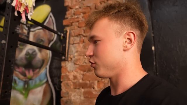 СКОЛЬКО НА САМОМ ДЕЛЕ ЖМЕТ АКИМБО | TATWOLE vs AKIMBO69 смотреть онлайн