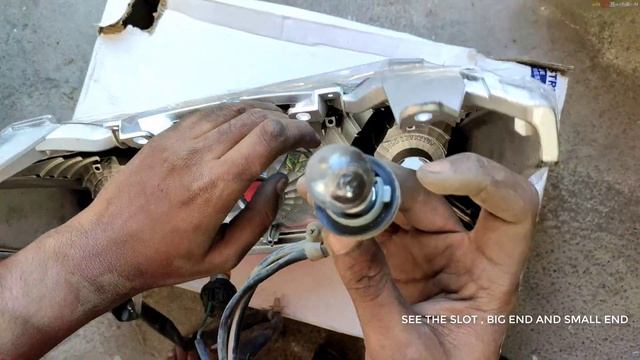 HOW TO REPLACE TAIL LIGHT ASSEMBLY, HONDA ACTIVA 125. 4K UHD. смотреть онлайн