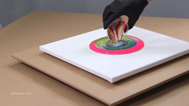 THE WATER EFFECT - Flowing Abstract Painting with Multi Color Gradients смотреть онлайн