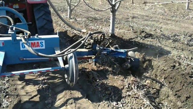 Rincalzatura interfilare OMMAS & Foton 454 ( диски приствольные окучивание сада ) смотреть онлайн