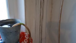 Сверлим отверстие в  стене диаметром 132 мм под приточную вентиляцию. 牆上的洞