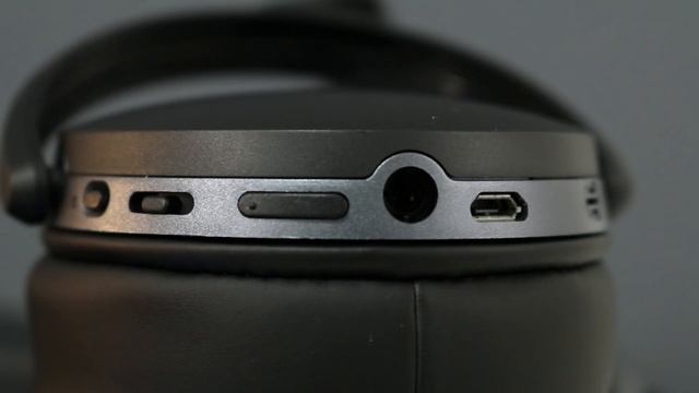 Sennheiser HD 4.40BT Wireless Headphones Review смотреть онлайн