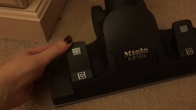 AO Review - Miele Complete C3 Silence EcoLine Plus CC3SIL Cylinder Vacuum Cleaner - White смотреть онлайн