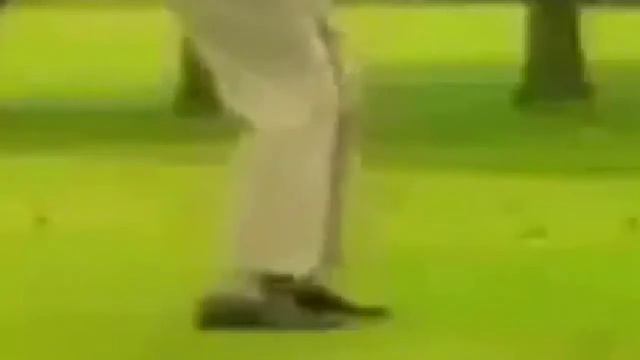 Ben Hogan Feet and Knees Training Guide 2 смотреть онлайн