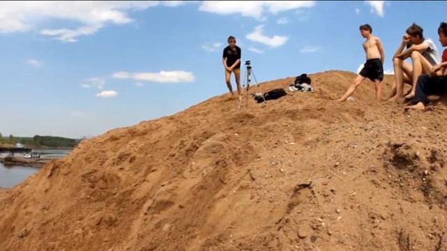 Катался на трассе когда ехал в сад) смотреть онлайн