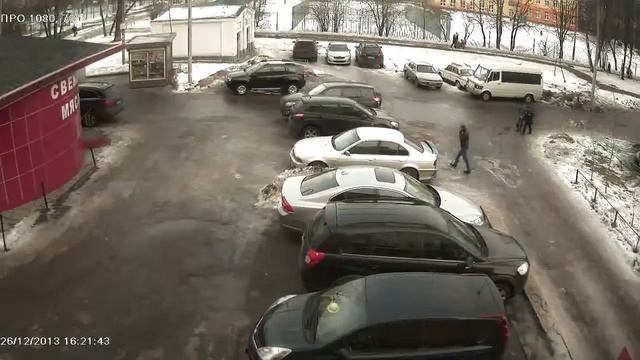 Пример записи со всепогодной HD-SDI камеры ПРО 1080 смотреть онлайн