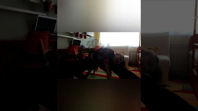 Челендж йога с братом. Очень интересные упражнения.