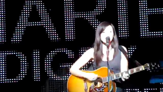 MARIE DIGBY performing Say it Again live in Singapore 28th July смотреть онлайн