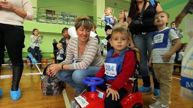 Четвёртые городские гонки на толокарах. Кемдетки. смотреть онлайн