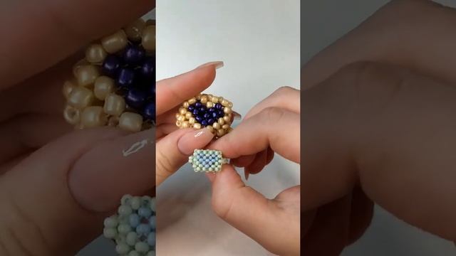 Так какое же колечко лучше сделать? Из крупного или мелкого бисера смотреть онлайн