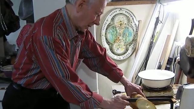 Каким интересным способом можно нарезать хлеб смотреть онлайн