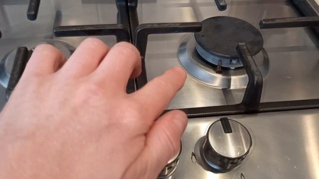 ГАЗОВАЯ ПЛИТА НЕ ДЕРЖИТ ПЛАМЯ