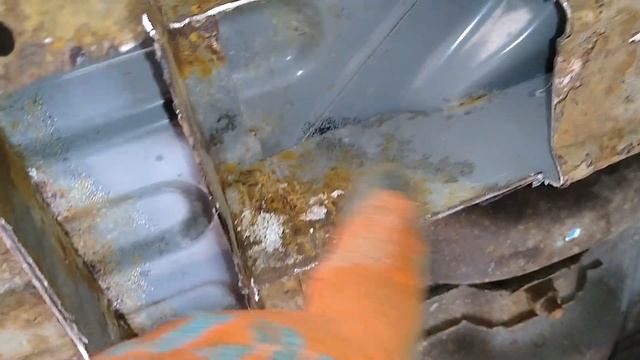 Saving An MOT Failure Part 2: 95% Rotten Toyota // Jack the Toyota RAV4 #005 смотреть онлайн