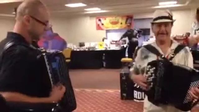 Accordion Duo смотреть онлайн
