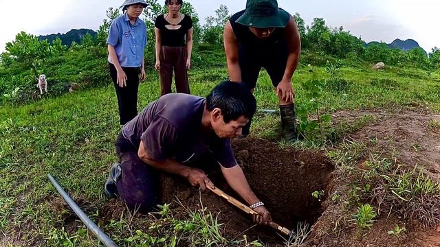 Smart Pitbull With a Team Of Hunters Confronts 100 Ferocious Dragon Snakes. смотреть онлайн