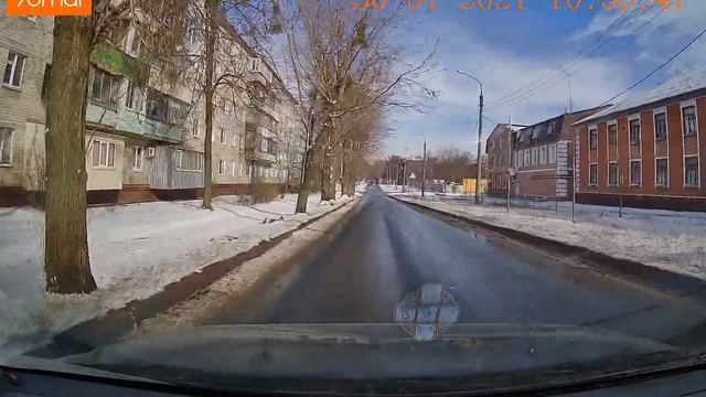 Пьяный !!! ОСТОРОЖНО!!! Храбрая вода ,перепутал дорогу с тратуаром.