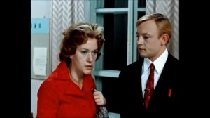 Ученики 10А класса поздравляют учителей школы 1359 с 8 марта