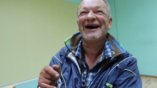 Женя "Огонёк". Уличный музыкант. Нижний Новгород. смотреть онлайн