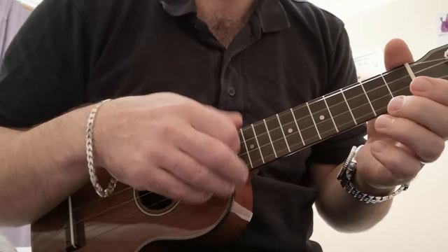Baby Shark 🦈 Ukulele Instrumental (Chords in description) смотреть онлайн