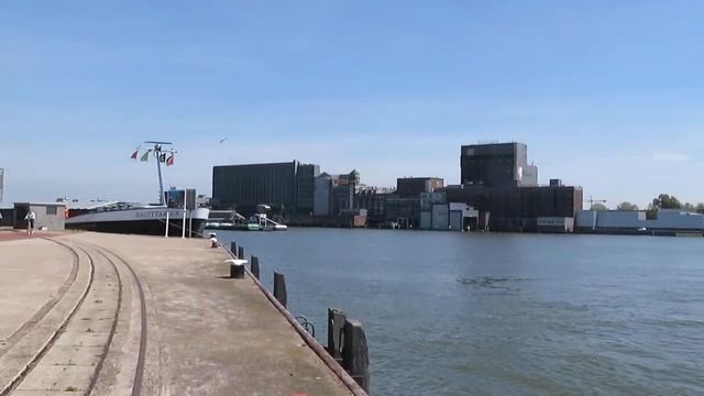 Плавающий автобус в Роттердаме (Часть 1) смотреть онлайн