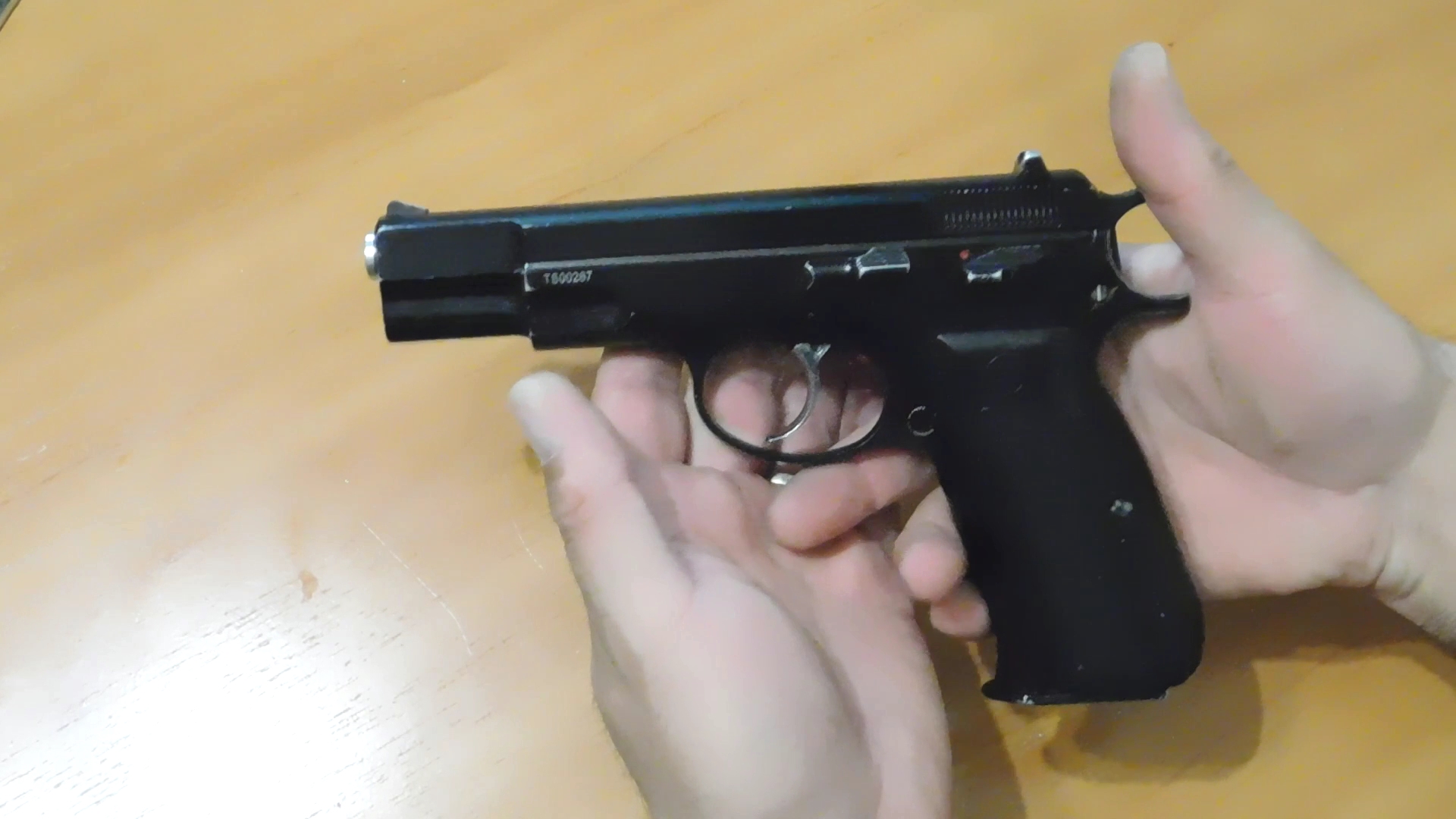 Обзор KJW CZ-75. Полная разборка затвора смотреть онлайн