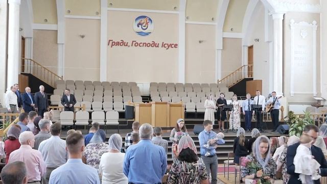 Пісня: "Нам большую ответственность в жизни Бог подарил" смотреть онлайн