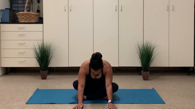 Beginner Yoga: Relax Your Mind & Body смотреть онлайн