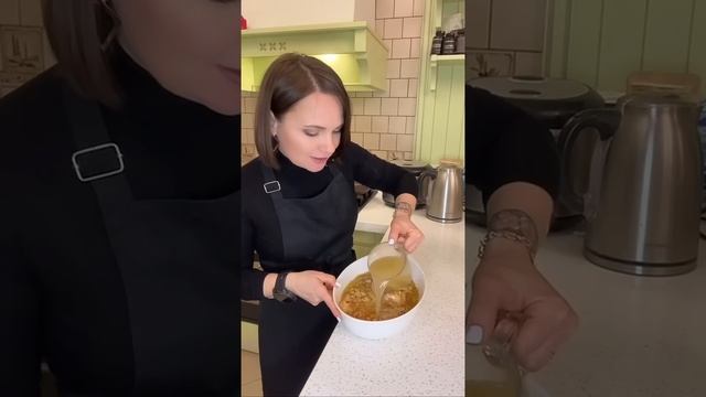 Курица с рисом в духовке? смотреть онлайн